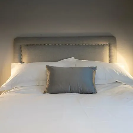 2 London Mews * York